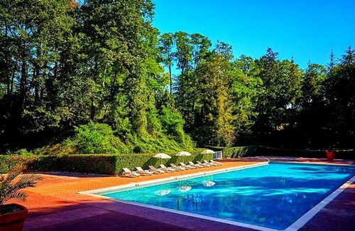 Saint-Cheron Other | Mobil-home dans la forêt haute et tranquille