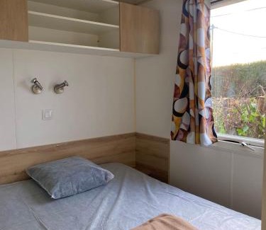 Angicourt Other | Mobil-home mitoyen 1 chambre