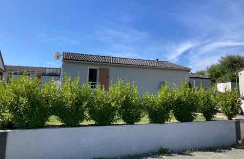 Pont-l'Abbe Ski Chalet | Mobil Home piscine chauffée Pont l 'Abbe