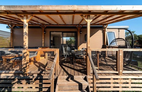 Sommieres House | Mobil-home | Ultimate Plus | 3 Ch. | 6/8 pers. | Terrace Lounge | A/C | TV