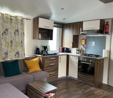 Saint-Georges-de-Didonne Other | Mobile-Home 4 personnes Camping 5*