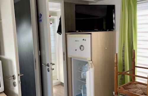 Les Moutiers-en-Retz RV Rental | Mobile Home 'Mobil-home Kapa - Proche Mer' with Shared Pool, Private Terrace and Private Garden