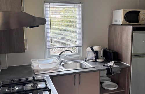 Roquefeuil House | Mobile Home '6 Personnes' with Private Terrace, Private Garden and Wi-Fi