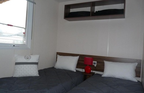 Gastes Other | Mobile home Ht de gamme climatisé dans le camping **** de la Réserve