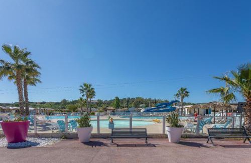 Frejus Resort | Mobile Home Le Montourey Forum 80