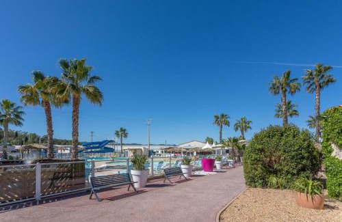 Frejus Resort | Mobile Home Le Montourey Forum 80