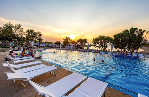 Municipality of Omisalj House | Mobile Home Omisalj with Seaview at Beach