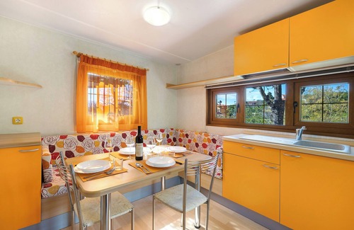 Pietra Ligure House | Mobile Home 'Pian Dei Boschi - Superior 8' with Shared Pool, Wi-Fi and Air Conditioning