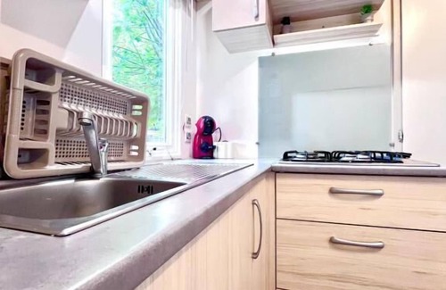 Ivry-la-Bataille House | Mobilhome 3 bedrooms 6 pers TV WIFI plot close to entertainment + 2 scooters