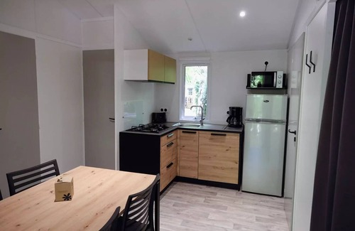 Saint-Antonin Noble Val House | Mobilhome Bermudes Premium (2 bedrooms) + Covered terrace 4 persons