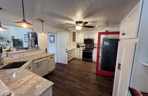 Marion House | Mock Family Lake House
