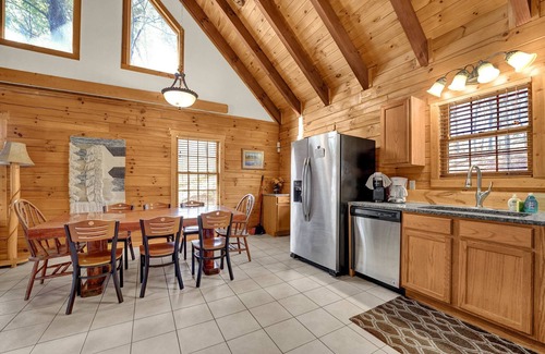 Rockbridge Cabin | Mockingbird Cabin (Hocking Hills area)