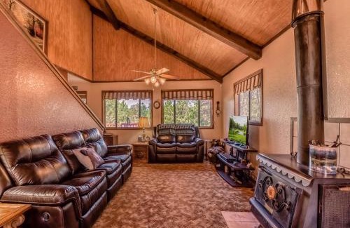 Ruidoso Downs House | Mockingbird Cabin