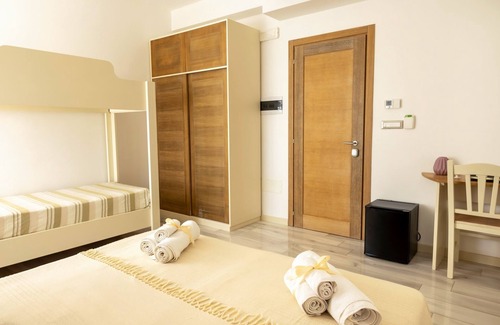 Corsano Bed & Breakfast | MOD SALENTO B&B - QUADRUPLE ROOM 1