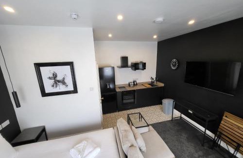 South Shore Apartment | Mode St Chads