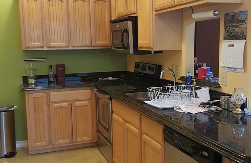 Tobin Hill Apartment | Moderen Spacious private apartment