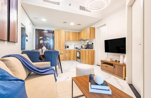 Abu Dhabi Apartment | Modern 1 BDR - Maryah Island - Full Canal Views - ADGM - Galleria - Cleveland - Heart of Abu Dhabi