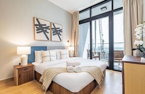 Abu Dhabi Apartment | Modern 1 BDR - Maryah Island - Full Canal Views - ADGM - Galleria - Cleveland - Heart of Abu Dhabi
