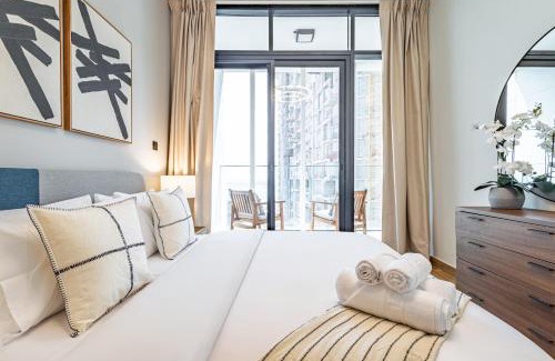 Abu Dhabi Apartment | Modern 1 BDR - Maryah Island - Full Canal Views - ADGM - Galleria - Cleveland - Heart of Abu Dhabi