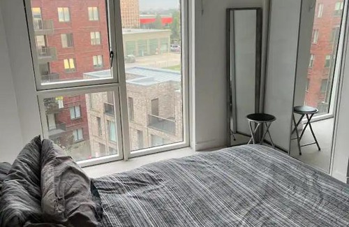 Newham Apartment | Modern 1 Bedroom apartment in Docklands (Gallions Reach)