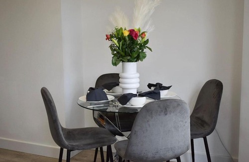 Havering House | Modern 1 bedroom apartment in Hornchurch