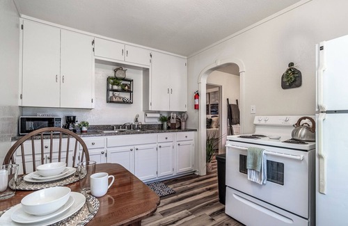 Borger Apartment | Modern 1-Bedroom Apartment in Borger TX, WiFi Included