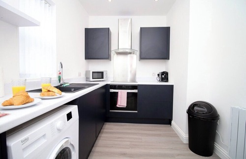 Newport Apartment | Modern 1 Bedroom - Caxton Place by Tŷ SA