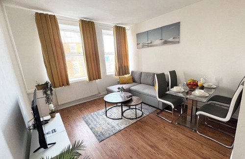 Barry Apartment | Modern 1 Bedroom Flat/Apartment in the heart of Barry, Flat 2