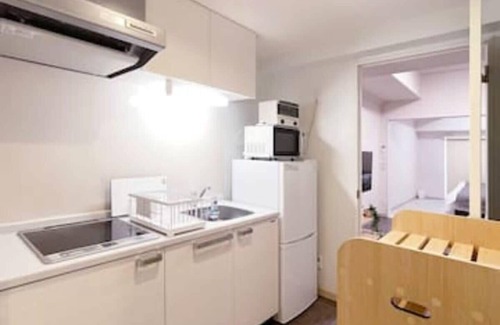 Hiroshima City Centre Apartment | Modern 1 BR near Hondori District for 6 Ppl