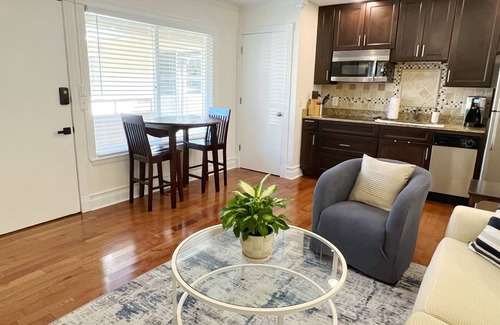 Wilmington Historic District Apartment | Modern 1BR apartment in the heart of historic downtown Wilmington, NC