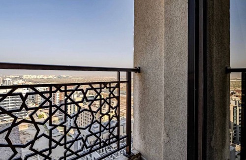 Dubai Apartment | Modern 1BR Apt in Dubai Oasis