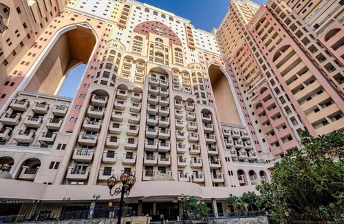 Dubai Apartment | Modern 1BR Apt in Dubai Oasis