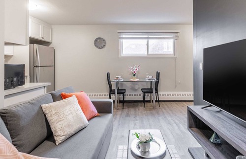Central Hamilton Apartment | Modern 1BR Condo in the Vibrant James North