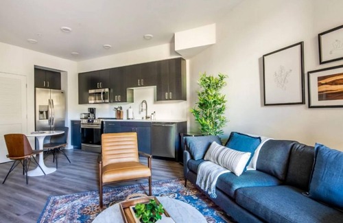 Whisman Station Condo | Modern 1BR Condo with Sparkling Pool and Fitness Center