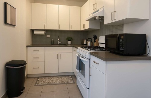 East Hyde Park Apartment | Modern 1BR in Historic HydePark