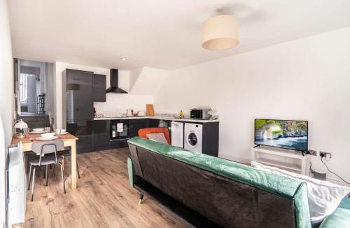 Crosby Apartment | Modern 2 Bed Apartment in Waterloo Liverpool