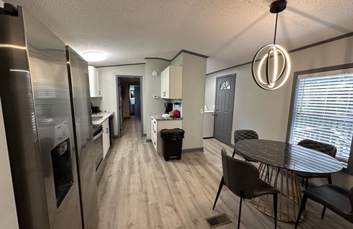 Gainesville House | Modern 2 bed Home 10 mins from Dtown Gainesville