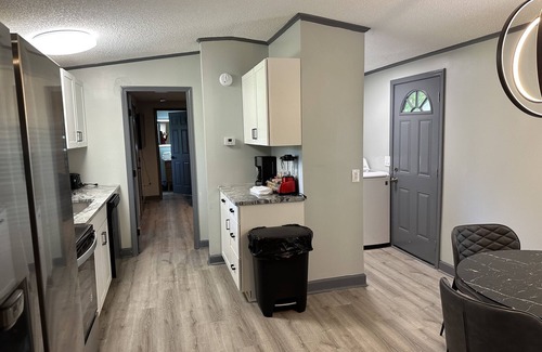 Gainesville House | Modern 2 bed Home 10 mins from Dtown Gainesville