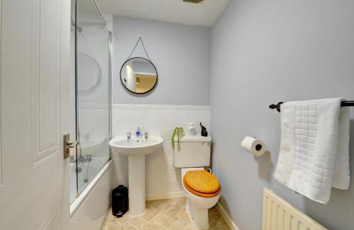 Long Itchington House | Modern 2 Bed House Sleeps 6 Southam Town Centre - Inspire Homes Ltd