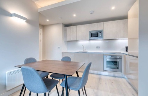 Bracknell Apartment | Modern 2 Bedroom Apartment in Bracknell