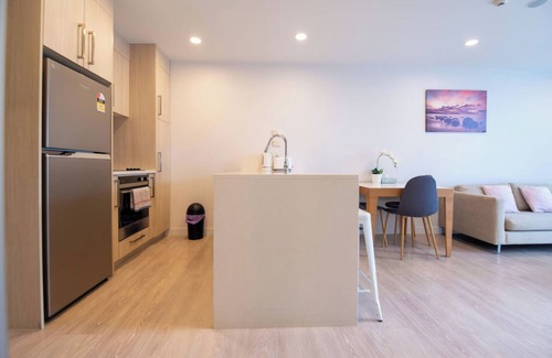 Auckland Central Business District Apartment | Modern 2 Bedroom Apartment ~ 1 minute to Skytower