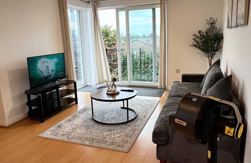 Hounslow Heath Apartment | Modern 2-bedroom apartment in Hounslow