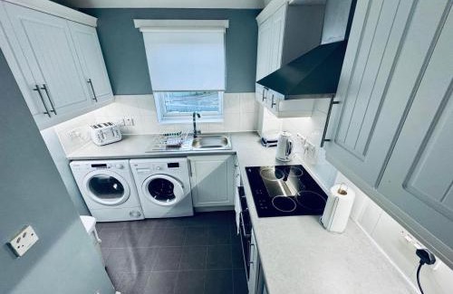 East End Apartment | Modern 2 bedroom Apartment Near City Centre