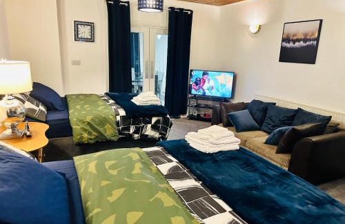 Derby Apartment | Modern 2 Bedroom Apt Derby City