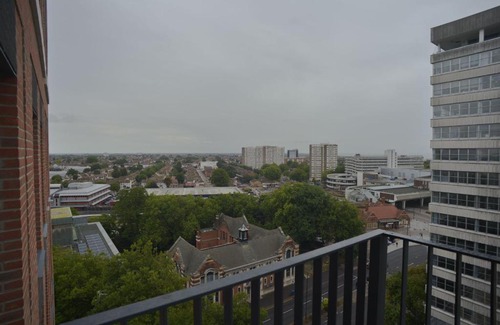 Southend-on-Sea Apartment | Modern, 2-bedroom Central Southend flat,9th Floor