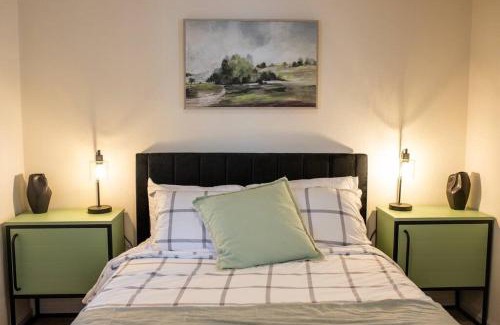 San Luis Obispo House | Modern 2-Bedroom Eucalyptus House