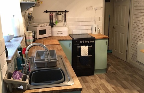 Menai Bridge Apartment | Modern 2 Bedroom Apartment in Menai Bridge great to explore Anglesey & Snowdonia