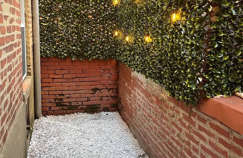 Dupont Circle Apartment | Modern 2 Bedroom Unit in Dupont walk to White House!