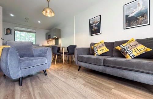 Canning Town South Apartment | Modern 2 BR Apartment in London East End