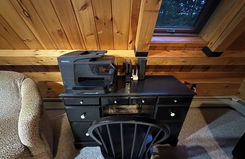 Intervale Cabin | Modern, 2 King, 4 BDRM Private Luxury Log Cabin